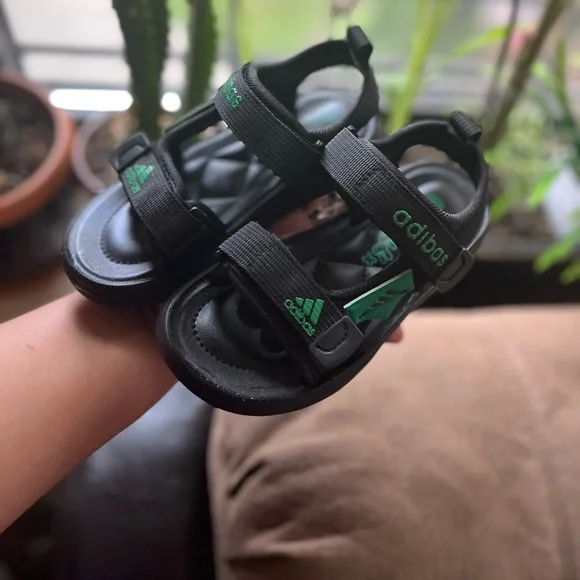 Sandals - Picture 2 of 2